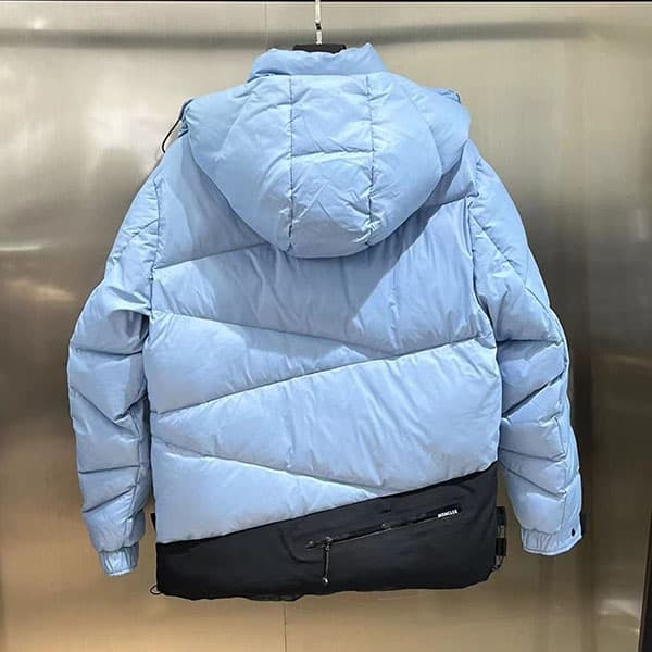 高品質 モンクレール ショート ダウンジャケット 偽物 Powder Blue moz66712